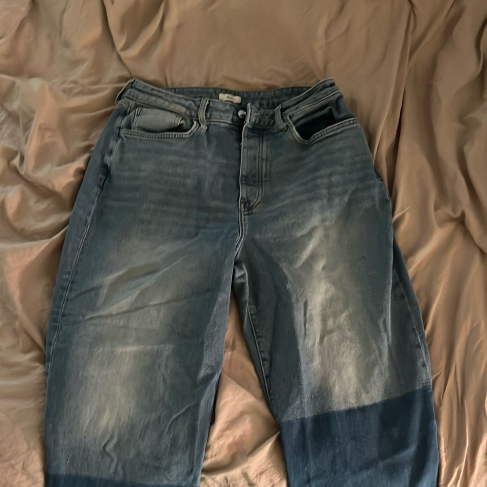 It’s pretty baggy and comfortable to wear. Its simple but has some cute details